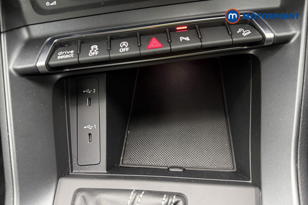 Audi Q3 Black Edition Automatic Petrol SUV - Stock Number (1648166) - 15th supplementary image