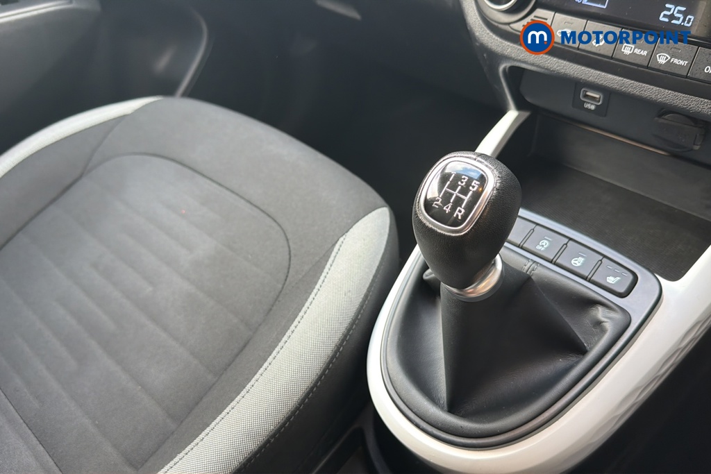 Hyundai I10 Premium Manual Petrol Hatchback - Stock Number (1648372) - 15th supplementary image