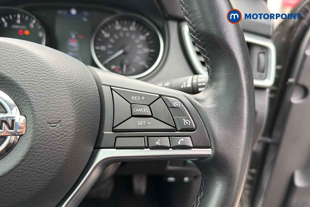 Nissan Qashqai N-Motion Automatic Petrol SUV - Stock Number (1648566) - 3rd supplementary image