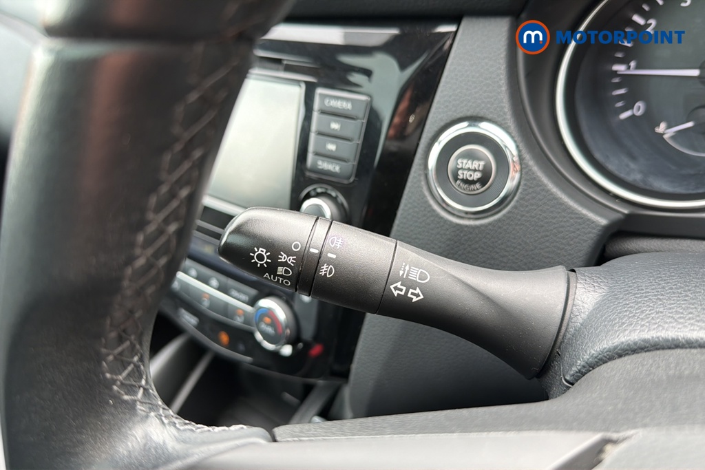 Nissan Qashqai N-Motion Automatic Petrol SUV - Stock Number (1648566) - 5th supplementary image