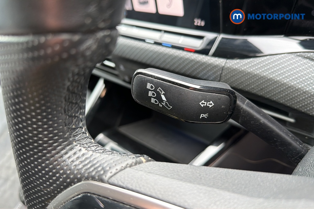 Volkswagen Golf R-Line Manual Petrol Hatchback - Stock Number (1648619) - 5th supplementary image