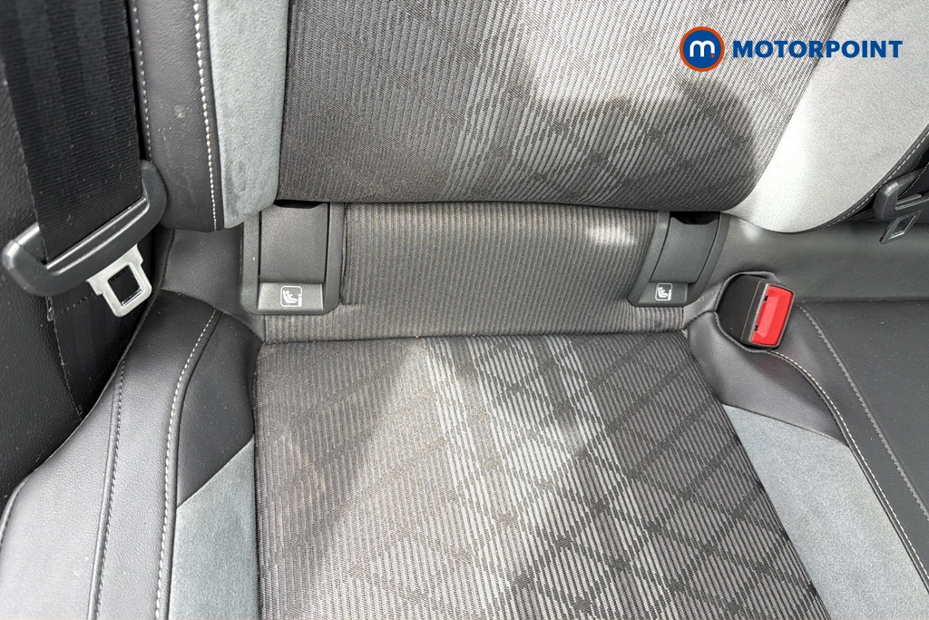 Volkswagen Golf R-Line Manual Petrol Hatchback - Stock Number (1648619) - 27th supplementary image