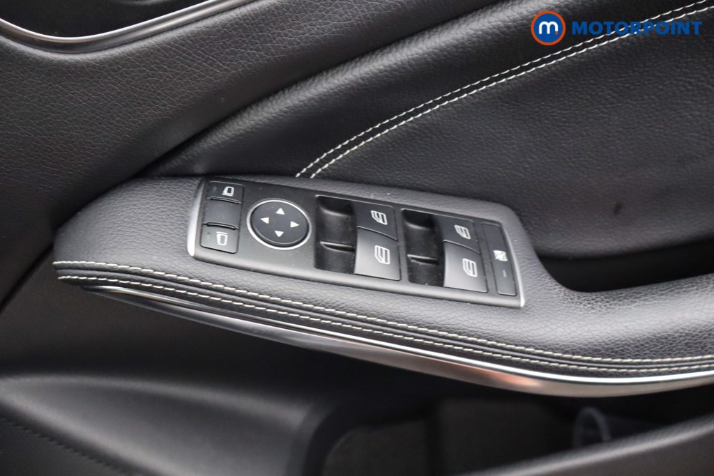 Mercedes-Benz A Class Sport Manual Petrol Hatchback - Stock Number (1648975) - 8th supplementary image