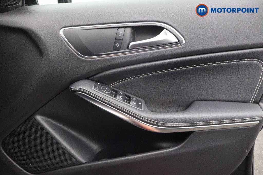 Mercedes-Benz A Class Sport Manual Petrol Hatchback - Stock Number (1648975) - 9th supplementary image