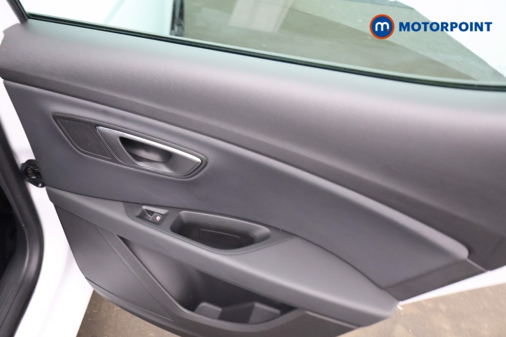Seat Leon Fr Black Edition Manual Petrol Hatchback - Stock Number (1649122) - 16th supplementary image