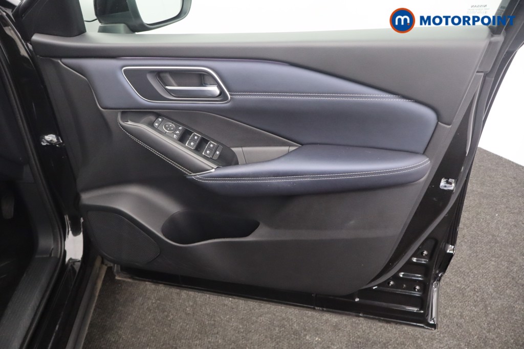Nissan Qashqai Tekna Automatic Petrol SUV - Stock Number (1649417) - 16th supplementary image