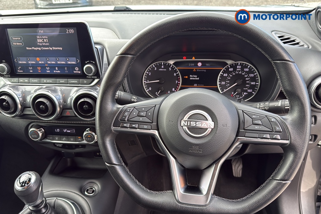 Nissan Juke N-Connecta Manual Petrol SUV - Stock Number (1649576) - 2nd supplementary image