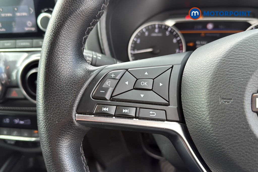 Nissan Juke N-Connecta Manual Petrol SUV - Stock Number (1649576) - 4th supplementary image