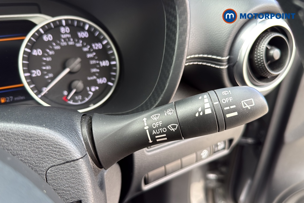 Nissan Juke N-Connecta Manual Petrol SUV - Stock Number (1649576) - 6th supplementary image