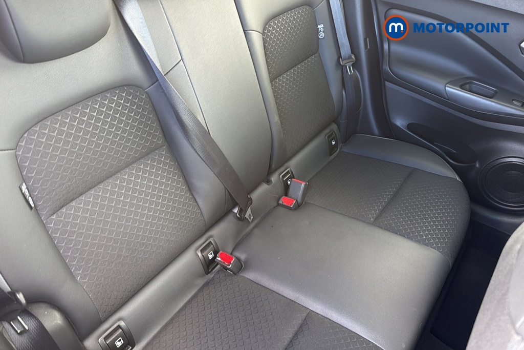 Nissan Juke N-Connecta Manual Petrol SUV - Stock Number (1649576) - 25th supplementary image