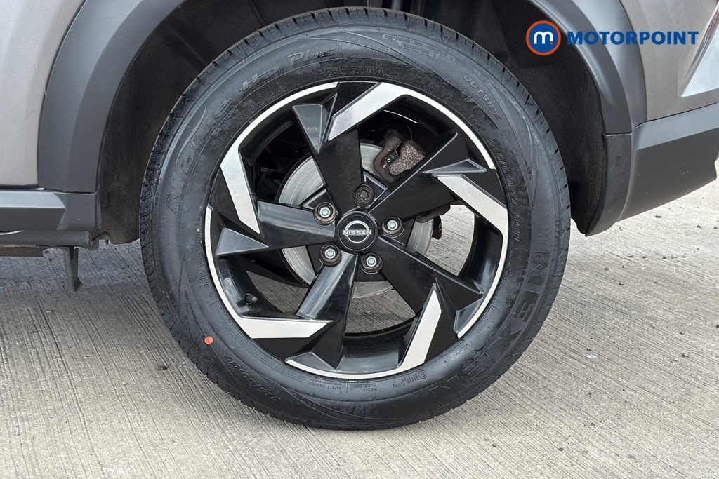 Nissan Juke N-Connecta Manual Petrol SUV - Stock Number (1649576) - 45th supplementary image