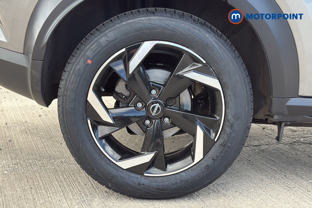 Nissan Juke N-Connecta Manual Petrol SUV - Stock Number (1649576) - 46th supplementary image