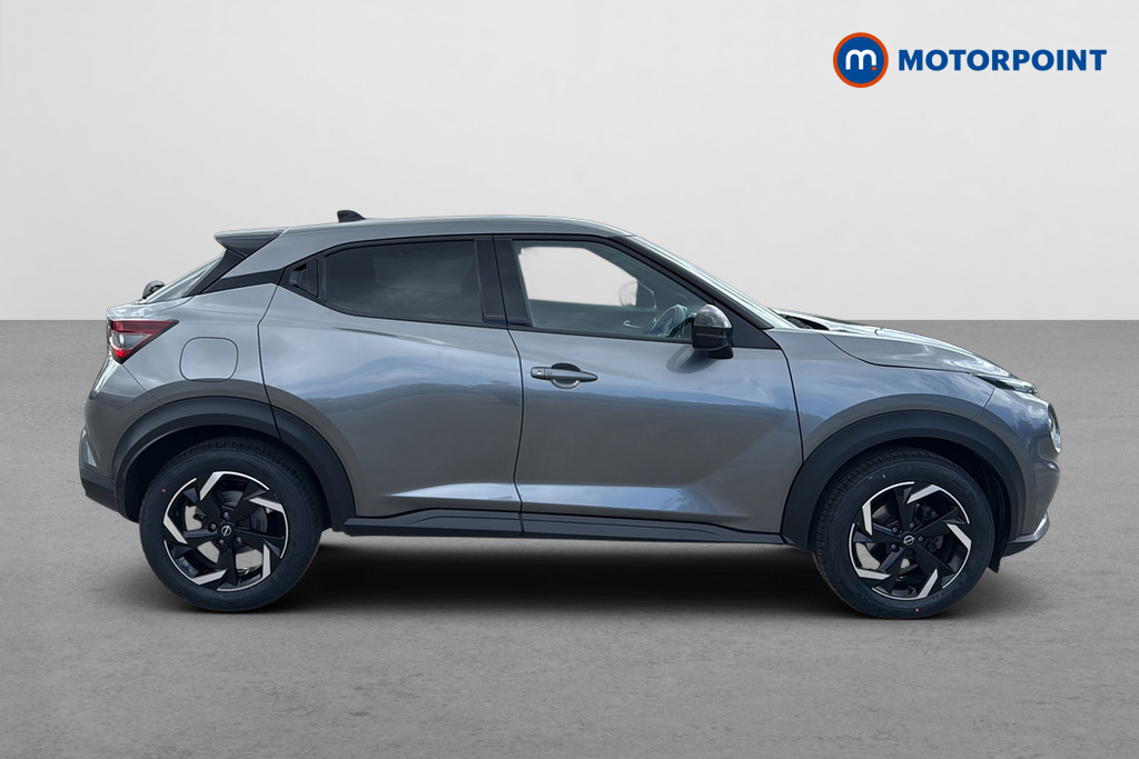 Nissan Juke N-Connecta Manual Petrol SUV - Stock Number (1649576) - Passenger side