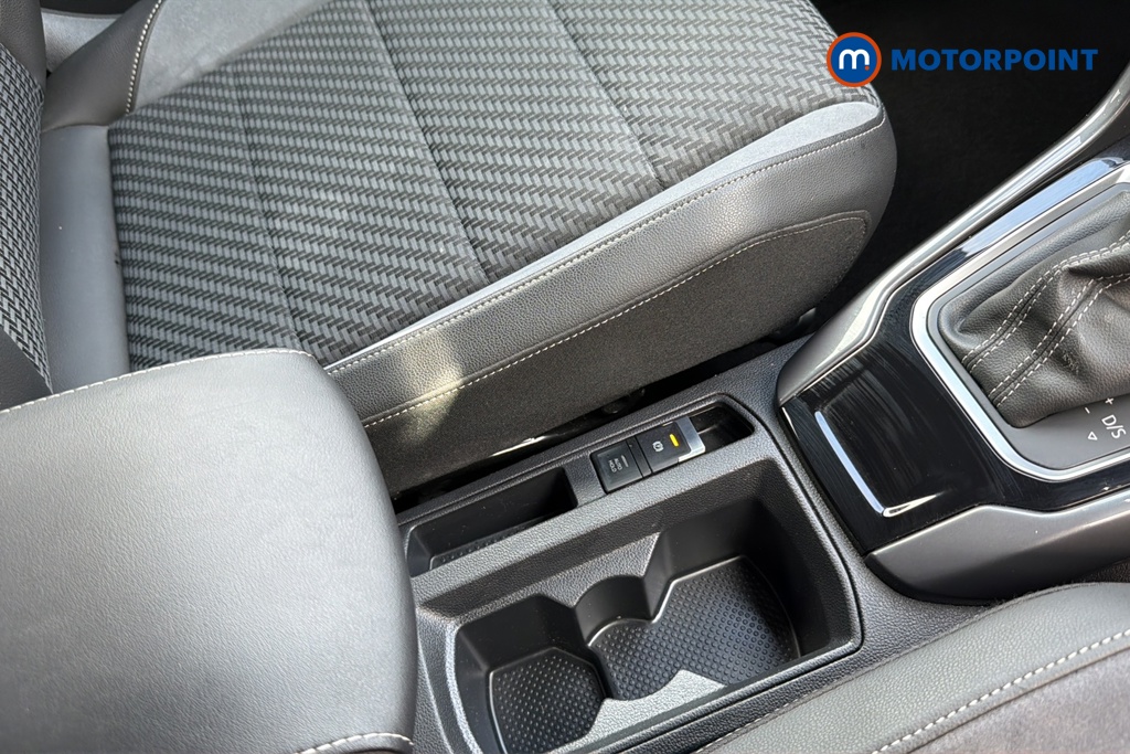 Volkswagen T-Roc R-Line Automatic Petrol SUV - Stock Number (1649699) - 16th supplementary image