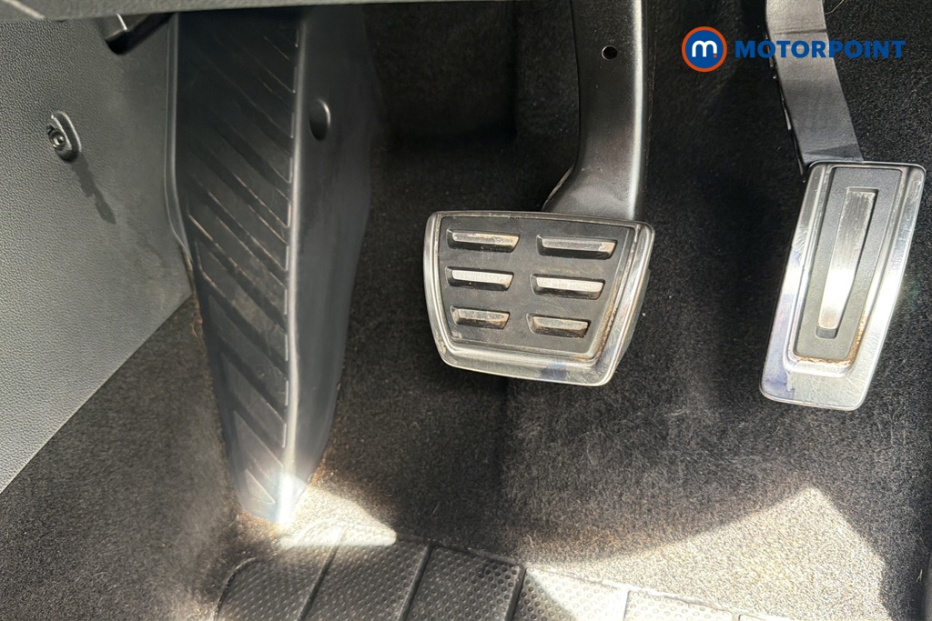 Volkswagen T-Roc R-Line Automatic Petrol SUV - Stock Number (1649699) - 24th supplementary image