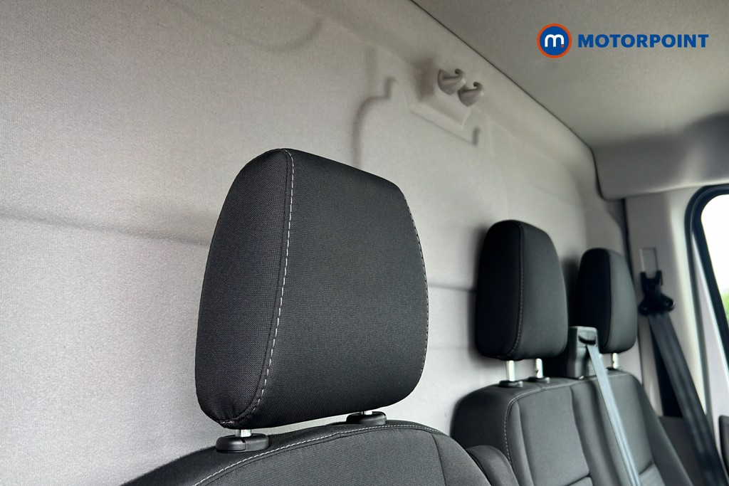 Ford Transit Limited Automatic Diesel Medium Roof Van - Stock Number (1619345) - 23rd supplementary image