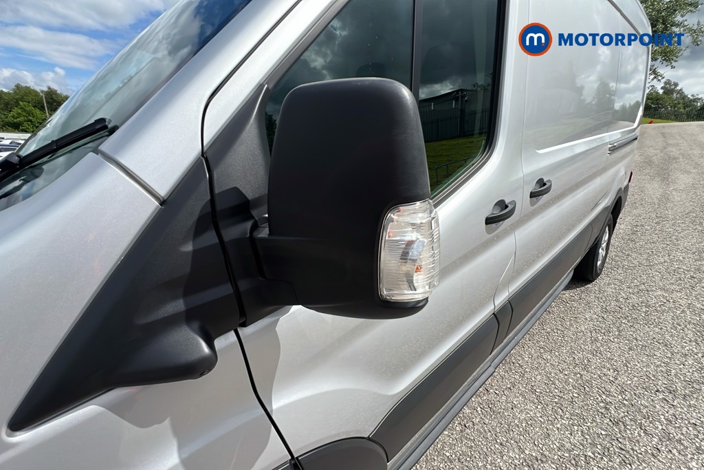 Ford Transit Limited Automatic Diesel Medium Roof Van - Stock Number (1619345) - 43rd supplementary image