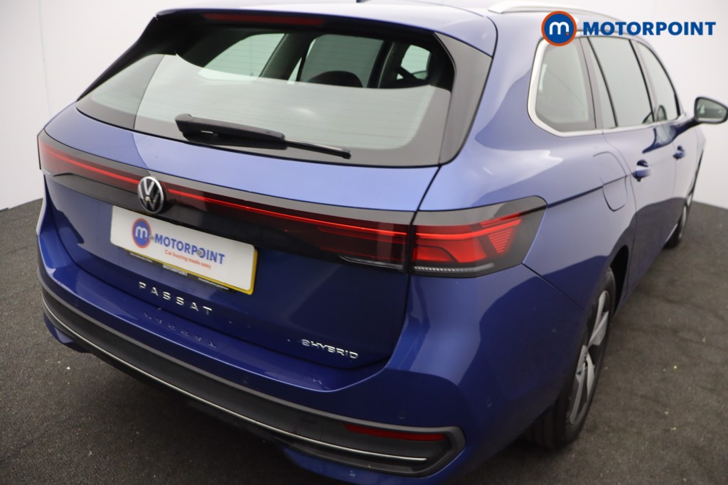 Volkswagen Passat Life Automatic Petrol Plug-In Hybrid Estate - Stock Number (1631415) - 2nd supplementary image