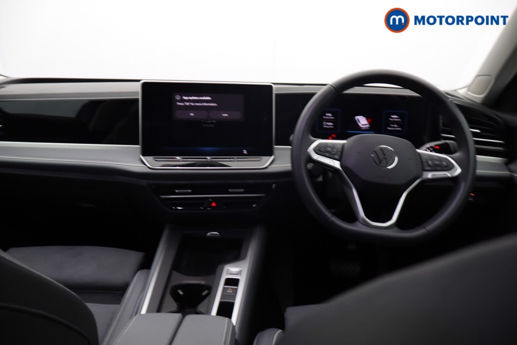 Volkswagen Passat Life Automatic Petrol Plug-In Hybrid Estate - Stock Number (1631415) - 9th supplementary image