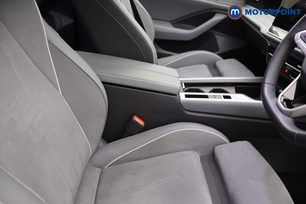 Volkswagen Passat Life Automatic Petrol Plug-In Hybrid Estate - Stock Number (1631415) - 14th supplementary image
