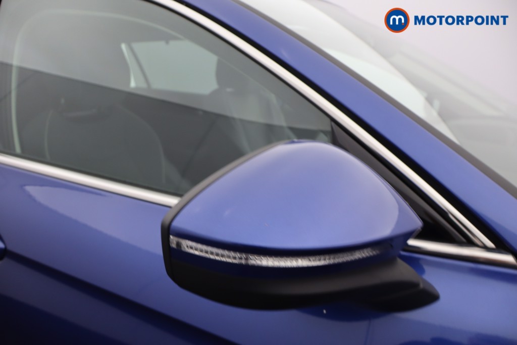 Volkswagen Passat Life Automatic Petrol Plug-In Hybrid Estate - Stock Number (1631415) - 24th supplementary image