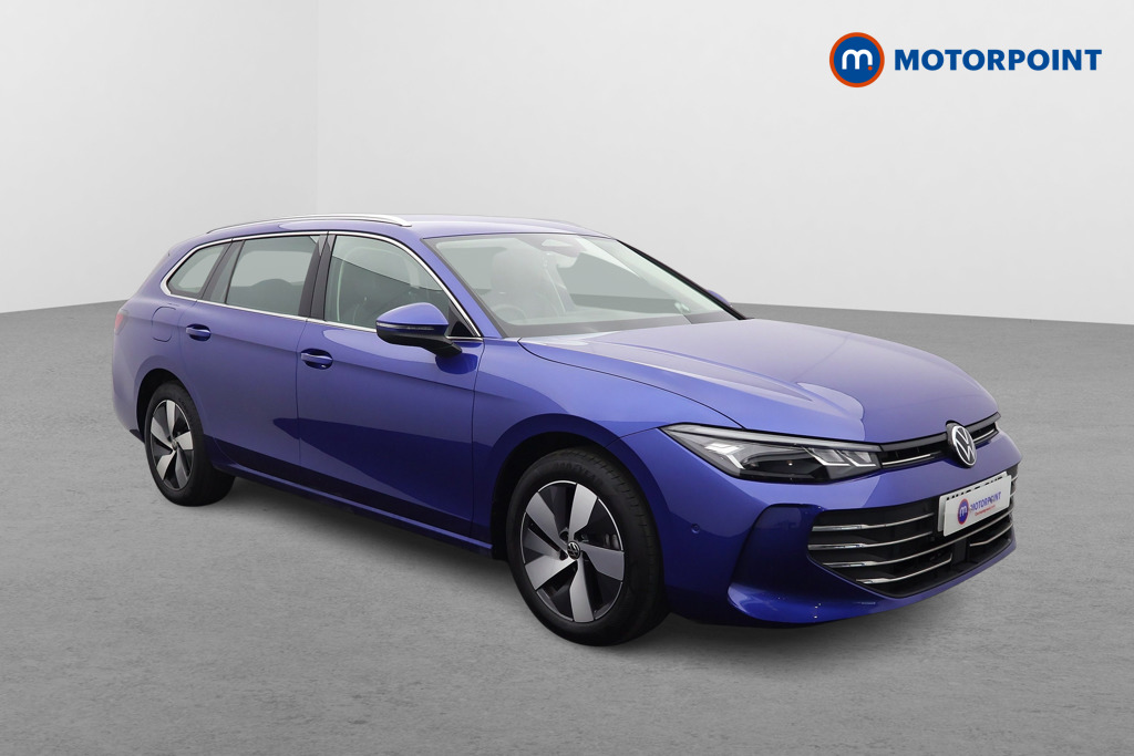 Volkswagen Passat Life Automatic Petrol Plug-In Hybrid Estate - Stock Number (1631415) - Drivers side front corner