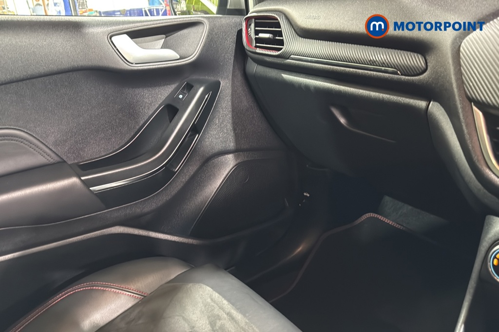 Ford Fiesta St-Line Vignale Automatic Petrol Hatchback - Stock Number (1637378) - 10th supplementary image