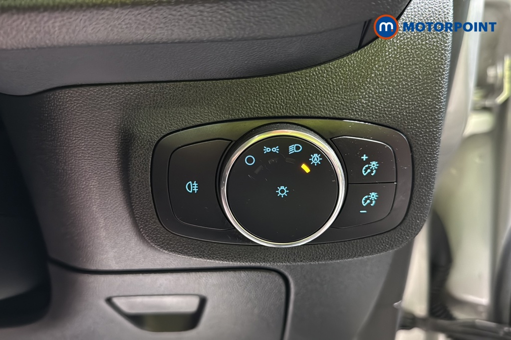 Ford Fiesta St-Line Vignale Automatic Petrol Hatchback - Stock Number (1637378) - 11th supplementary image