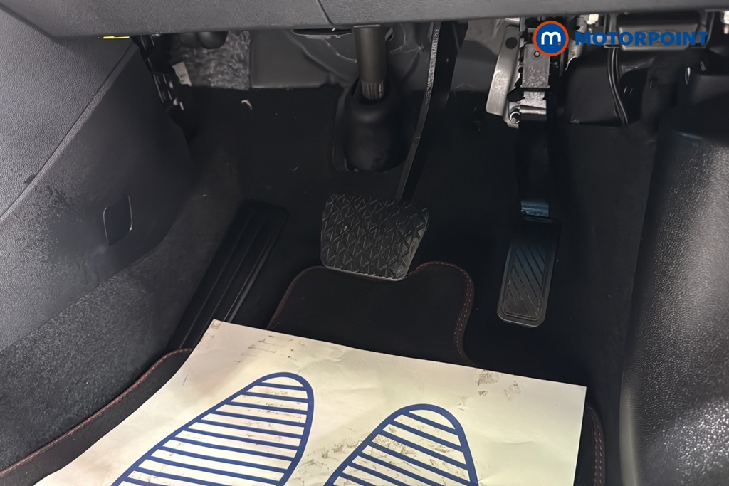 Ford Fiesta St-Line Vignale Automatic Petrol Hatchback - Stock Number (1637378) - 24th supplementary image