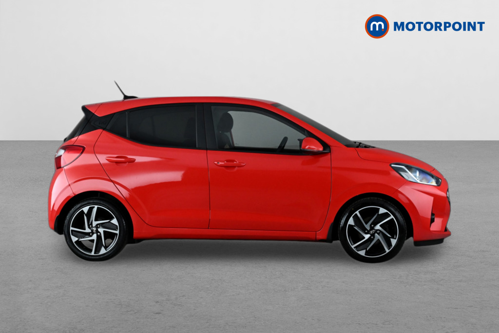 Hyundai I10 Premium Manual Petrol Hatchback - Stock Number (1637667) - Drivers side