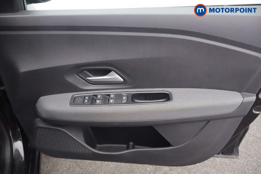 Dacia Sandero Expression Manual Petrol Hatchback - Stock Number (1641193) - 9th supplementary image