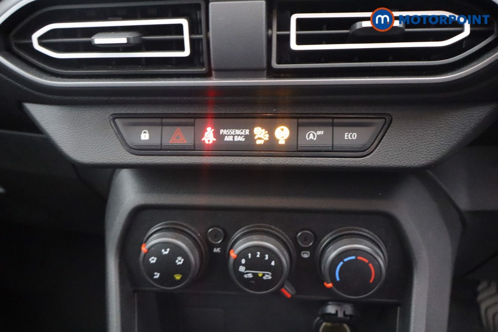 Dacia Sandero Expression Manual Petrol Hatchback - Stock Number (1641193) - 16th supplementary image