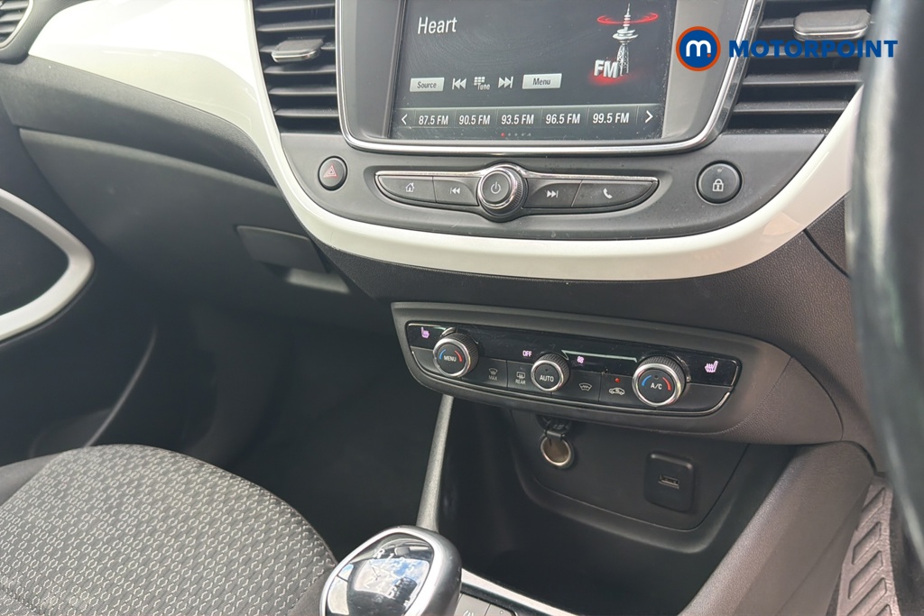 Vauxhall Crossland Griffin Manual Petrol SUV - Stock Number (1641653) - 12th supplementary image