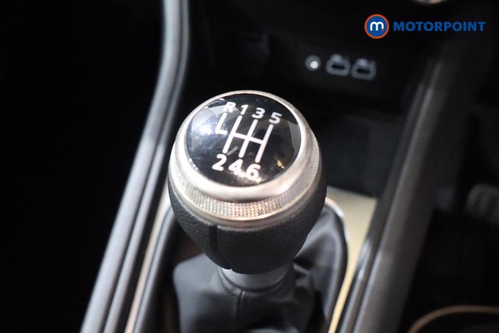 Renault Captur Techno Manual Petrol SUV - Stock Number (1642363) - 4th supplementary image