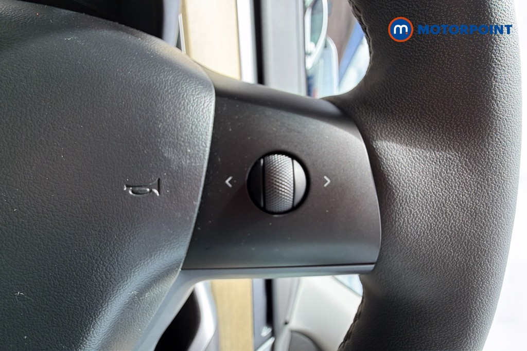 Tesla Model Y Rwd 5Dr Auto Automatic Electric SUV - Stock Number (1643293) - 4th supplementary image