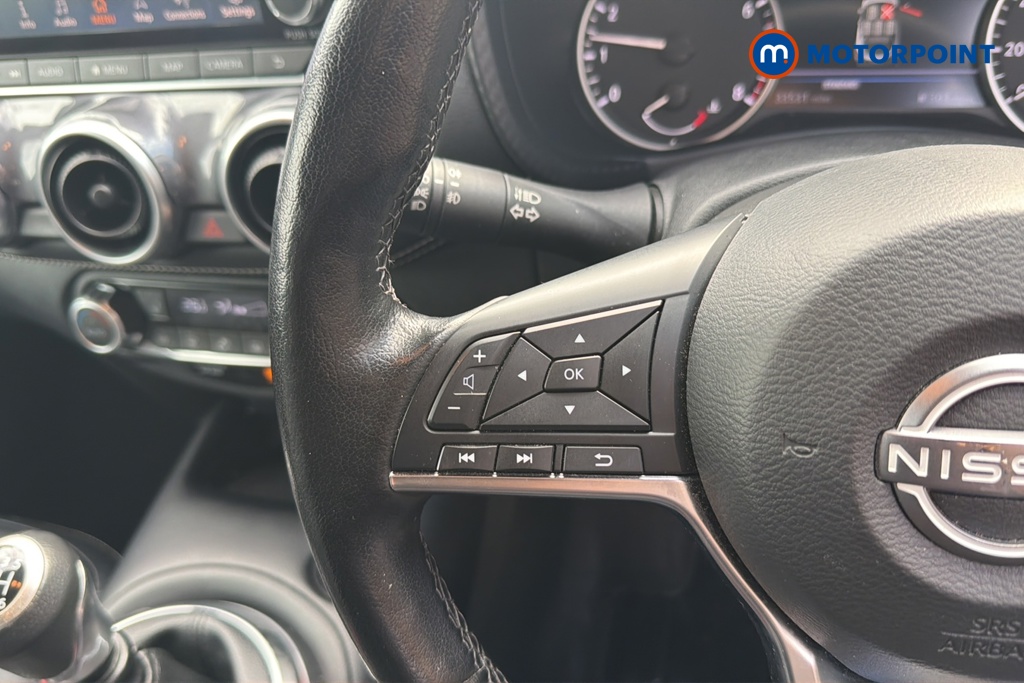 Nissan Juke Tekna Manual Petrol SUV - Stock Number (1644151) - 4th supplementary image