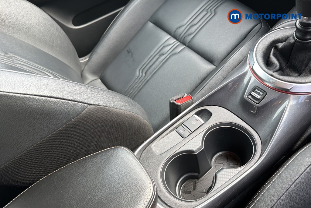 Nissan Juke Tekna Manual Petrol SUV - Stock Number (1644151) - 16th supplementary image