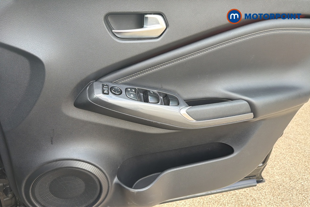 Nissan Juke Tekna Manual Petrol SUV - Stock Number (1644151) - 18th supplementary image