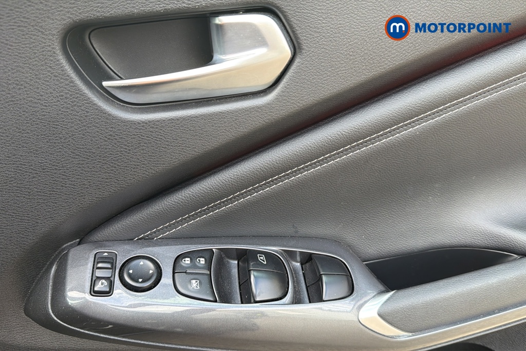 Nissan Juke Tekna Manual Petrol SUV - Stock Number (1644151) - 19th supplementary image