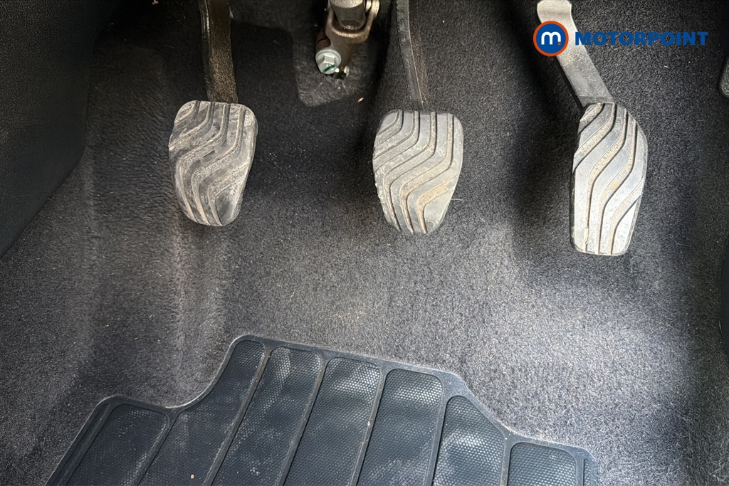 Nissan Juke Tekna Manual Petrol SUV - Stock Number (1644151) - 24th supplementary image