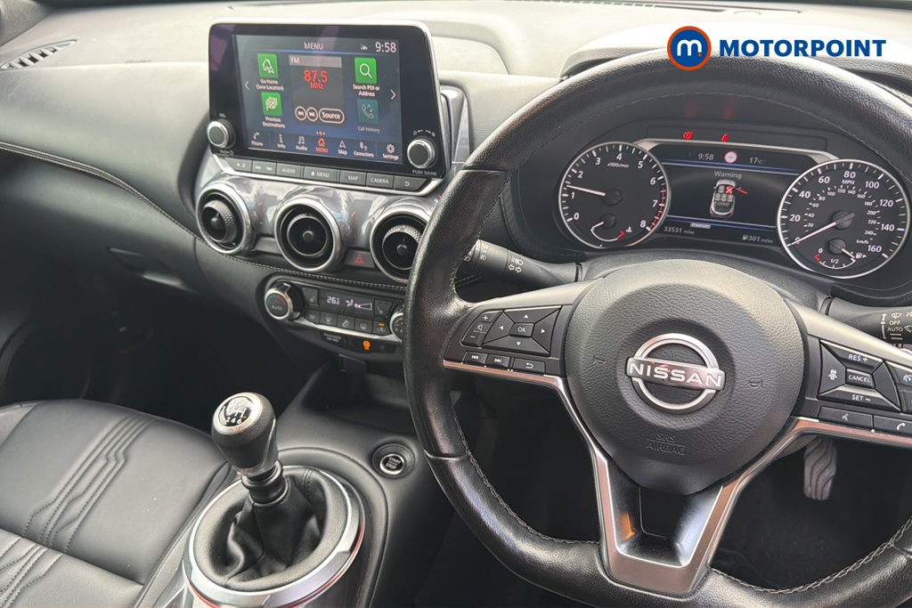 Nissan Juke Tekna Manual Petrol SUV - Stock Number (1644151) - 1st supplementary image