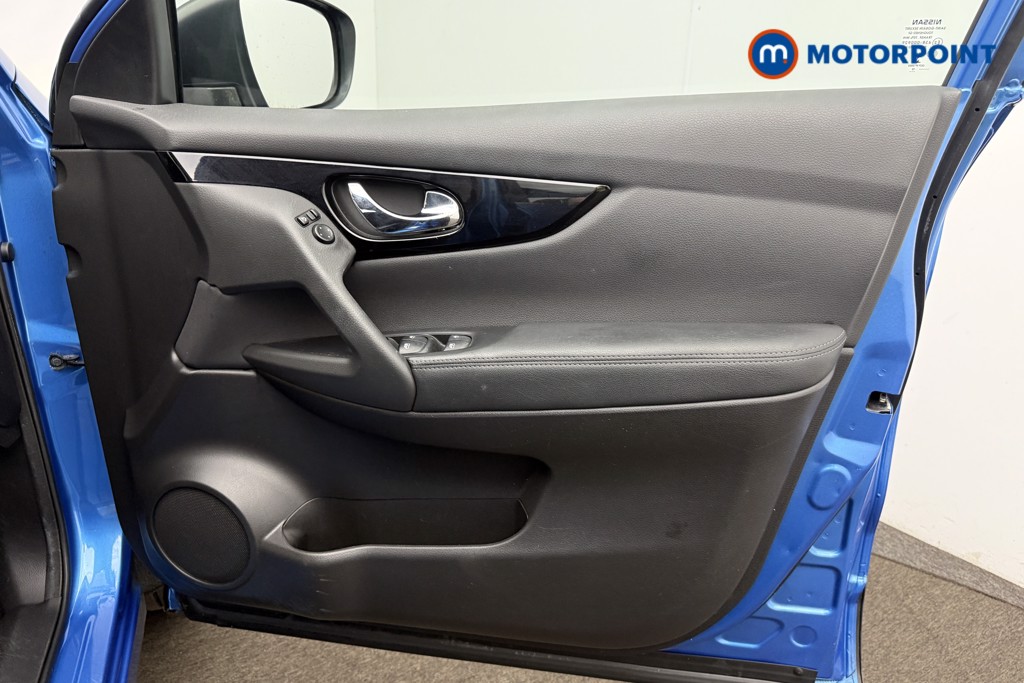 Nissan Qashqai Acenta Premium Manual Petrol SUV - Stock Number (1644278) - 2nd supplementary image