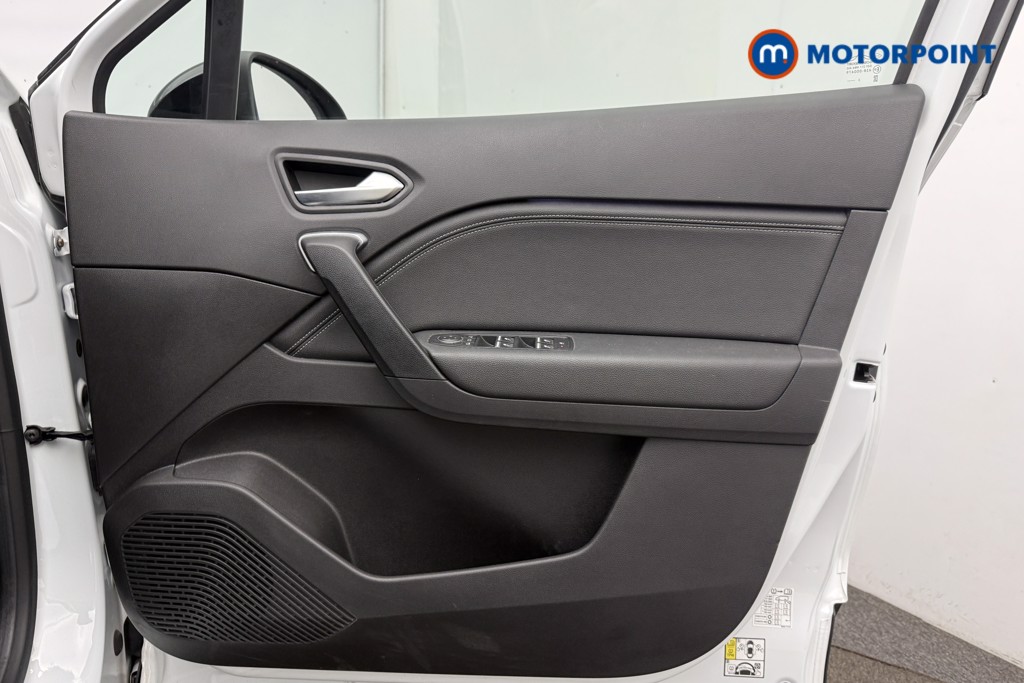 Renault Captur Techno Automatic Petrol-Electric Hybrid SUV - Stock Number (1644299) - 2nd supplementary image