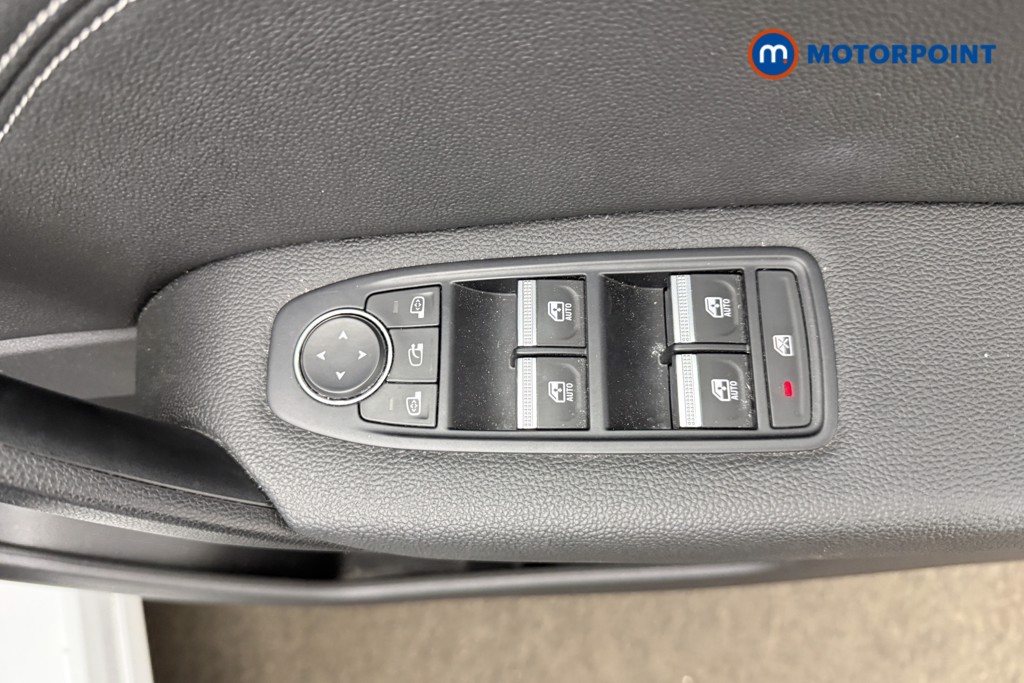Renault Captur Techno Automatic Petrol-Electric Hybrid SUV - Stock Number (1644299) - 3rd supplementary image