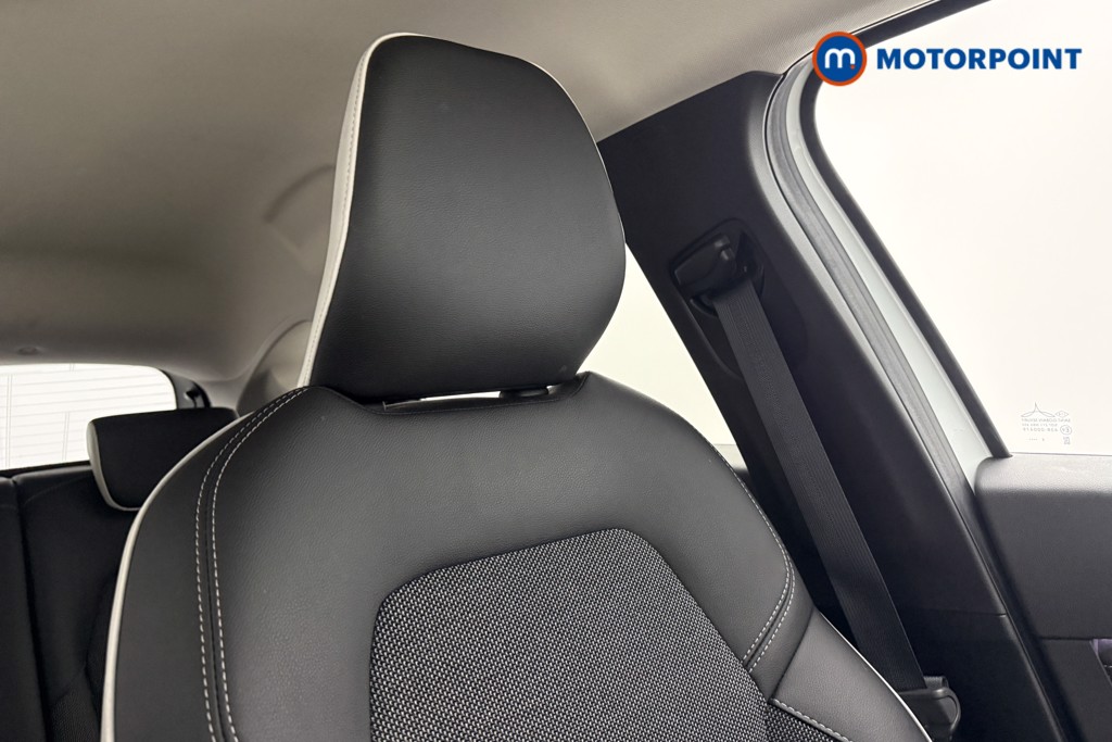 Renault Captur Techno Automatic Petrol-Electric Hybrid SUV - Stock Number (1644299) - 13th supplementary image