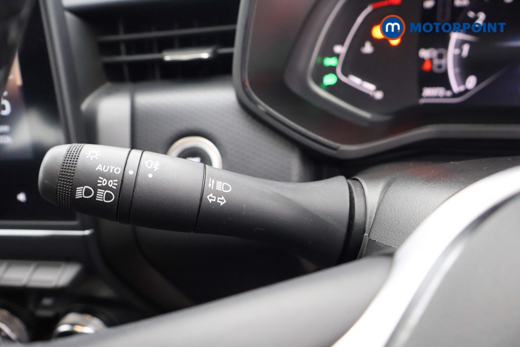 Renault Clio Evolution Manual Petrol Hatchback - Stock Number (1644601) - 5th supplementary image