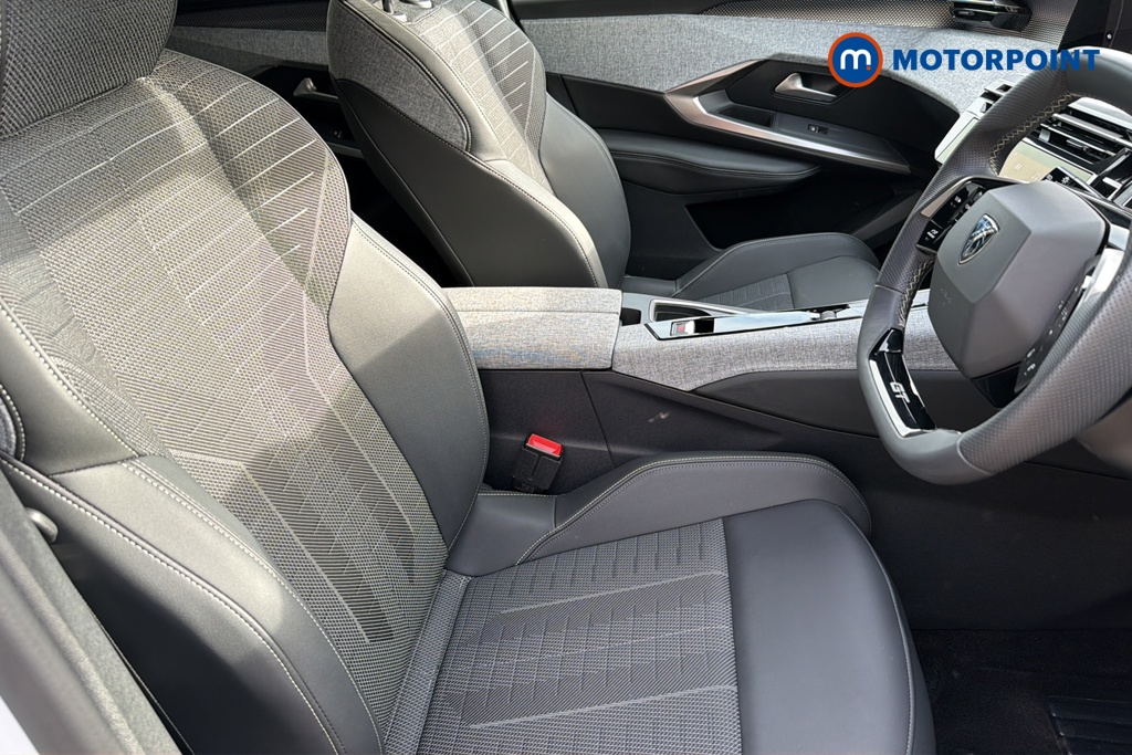 Peugeot 5008 GT Automatic Electric SUV - Stock Number (1644657) - 22nd supplementary image