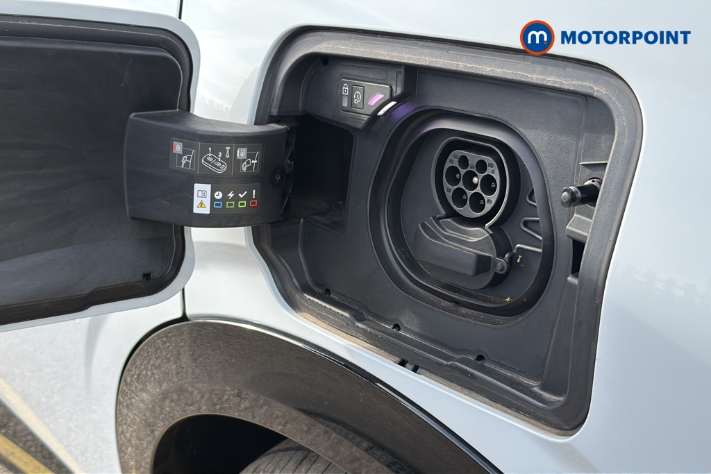Peugeot 5008 GT Automatic Electric SUV - Stock Number (1644657) - 41st supplementary image