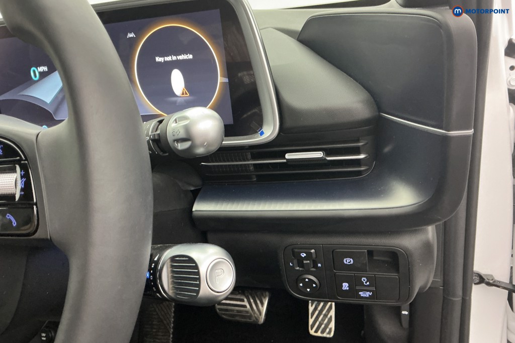Hyundai Ioniq 6 Ultimate Automatic Electric Saloon - Stock Number (1644935) - 22nd supplementary image