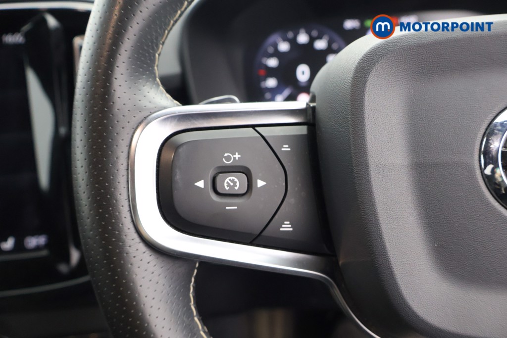 Volvo Xc40 R Design Pro Automatic Petrol SUV - Stock Number (1645295) - 2nd supplementary image